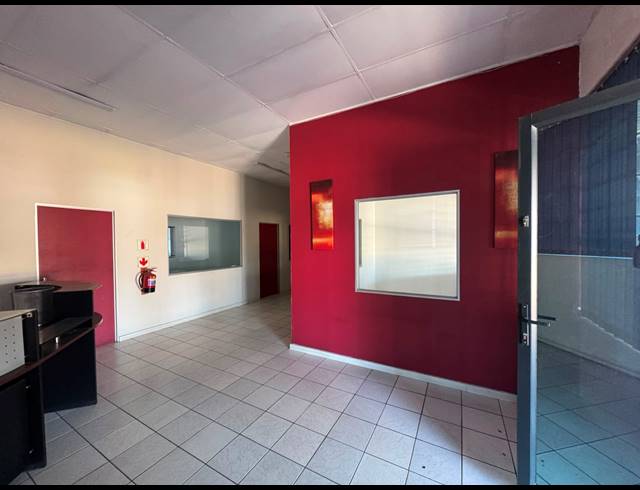 683M² WAREHOUSE TO LET IN SPARTAN